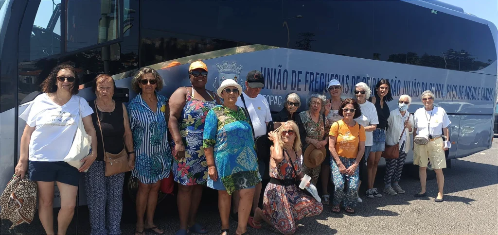 grupo de utentes e voluntarios