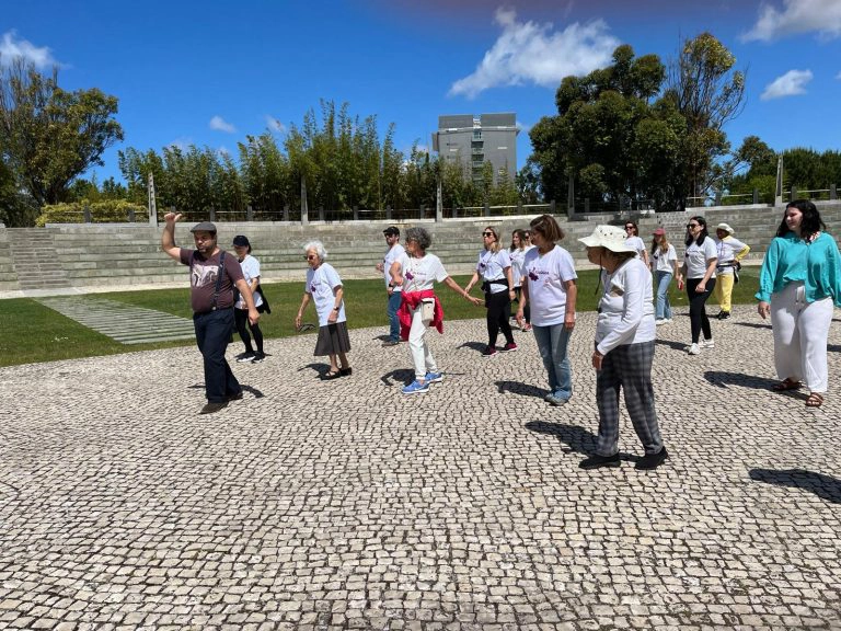 caminhada com utentes e voluntarios