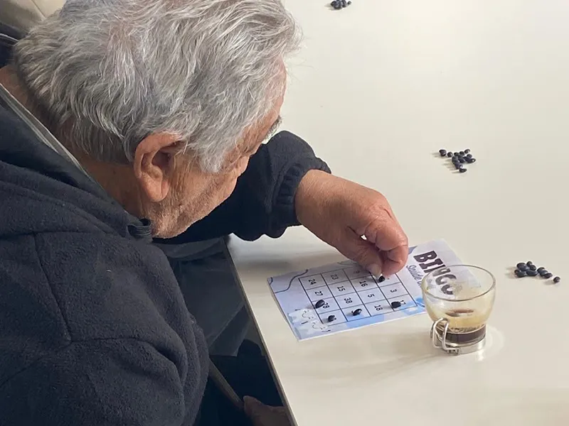 utente a jogar o bingo