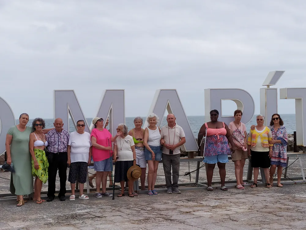 foto de grupo no passeio maritimo