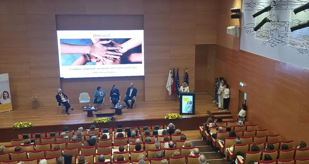 auditorio na comemoracao do aniversario