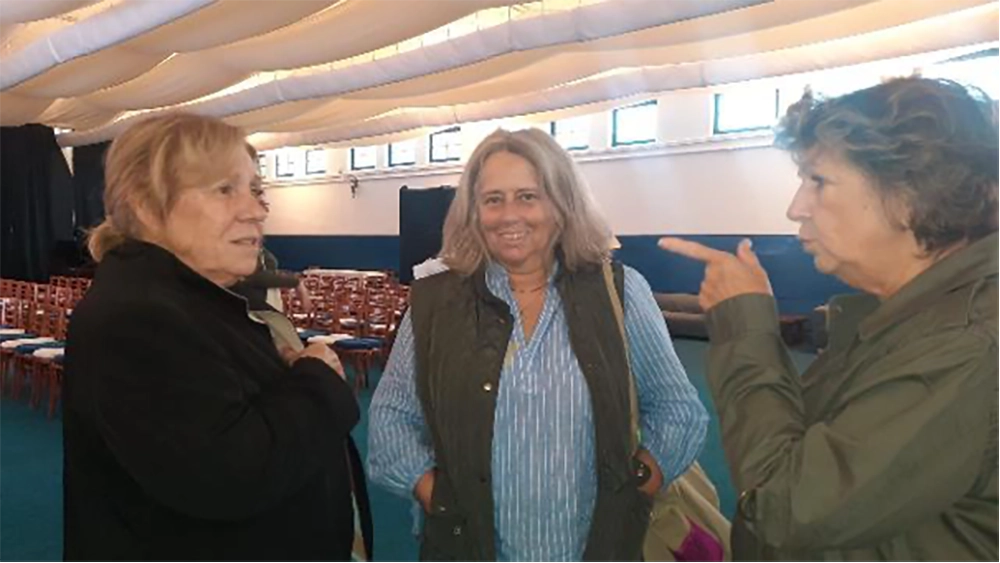 foto com tres voluntarias